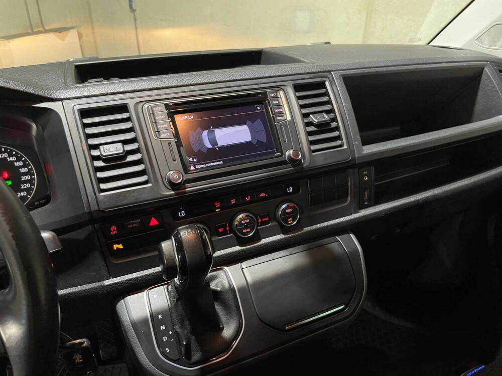 Volkswagen Transporter Multivan 2.0 TDI Comfortline (Automatic) 150hp 2017, HKV-88-H