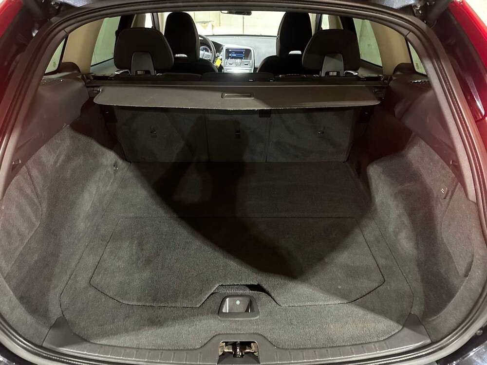 Volvo XC60 2.0 D4 5-Zylinder Momentum 163PS 2012, KT-999-X