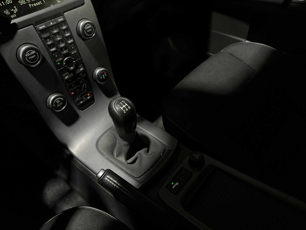 Volvo C30 1.6D S/S Kinetic 109PS 2010, 33-LFS-5