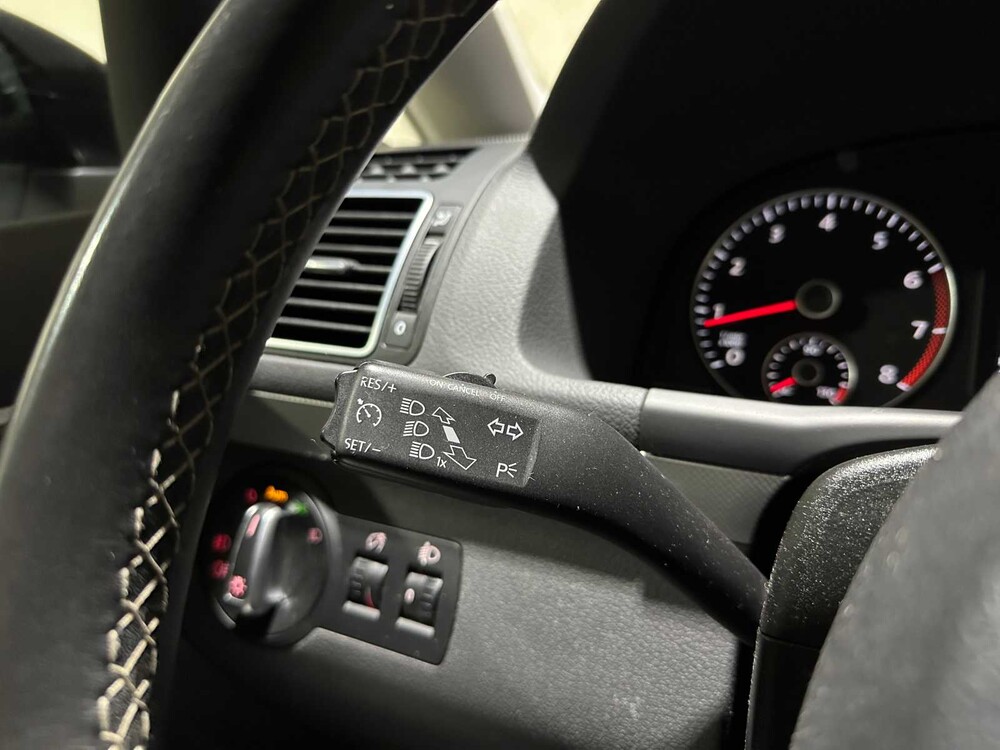 Volkswagen Touran 1.4 TSI Comfortline 7-pers 140PS 2013, 8-TGK-22