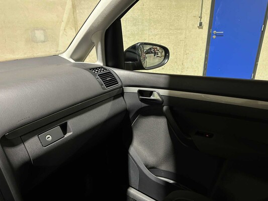 Volkswagen Touran 1.4 TSI Comfortline 7-pers 140hp 2013, 8-TGK-22