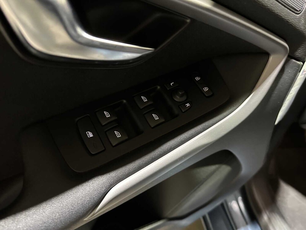 Volvo V40 1.6 T3 Kinetic 150PS 2012, 53-XVV-5