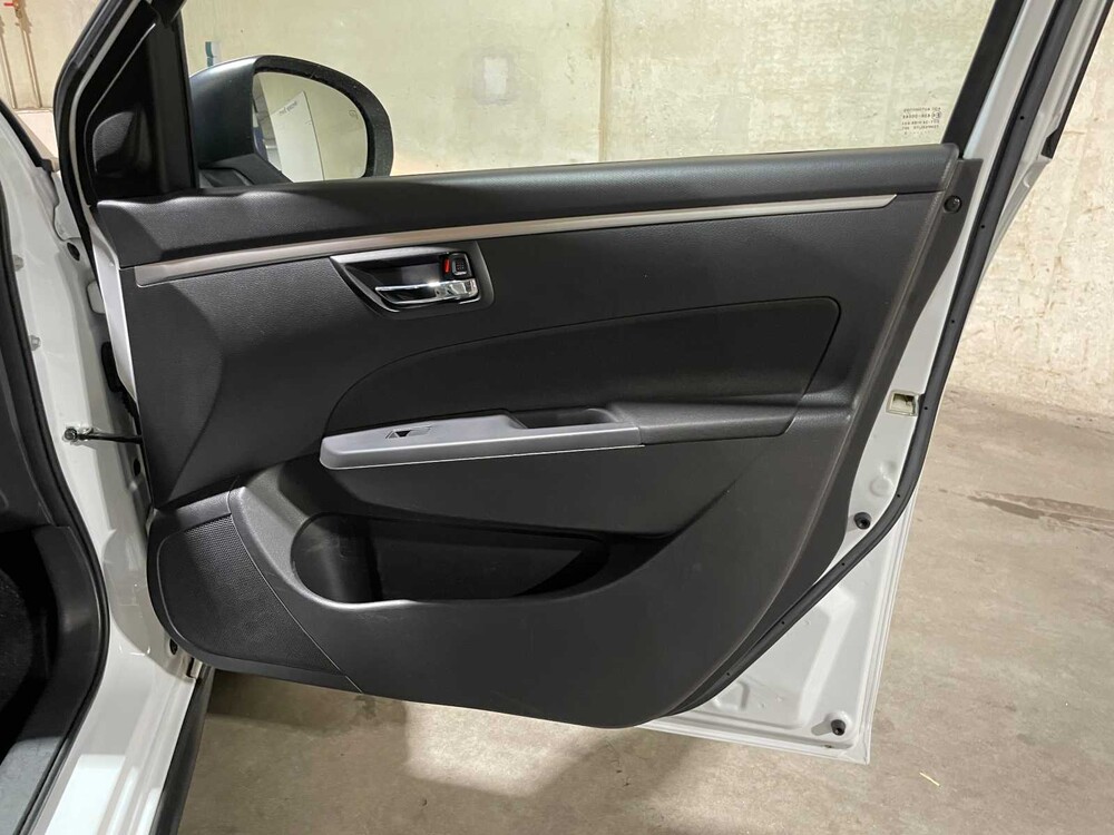 Suzuki Swift 1.2 Sommer EASSS 94PS 2012, 29-XNN-5