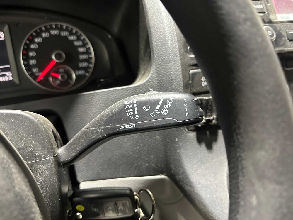 Volkswagen Transporter 2.0 TDI T800 L1H1 7J0 T5 Camper 114hp 2012 84kW, VJ-075-H