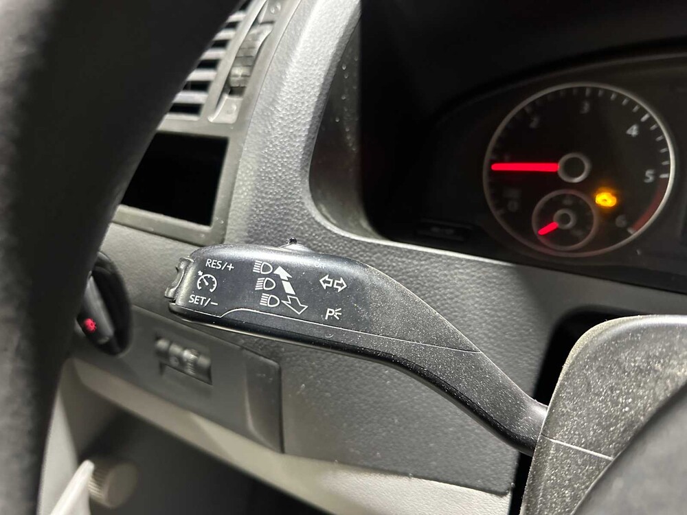 Volkswagen Transporter 2.0 TDI T800 L1H1 7J0 T5 Camper 114hp 2012 84kW, VJ-075-H