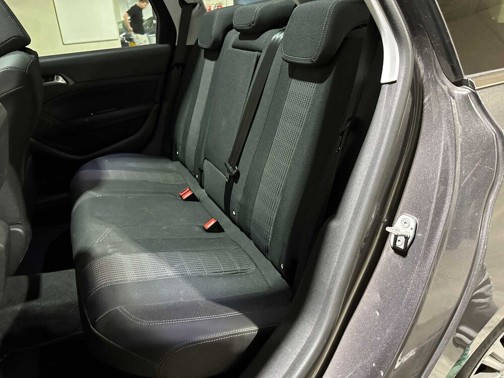 Peugeot 308 SW 1.2 PureTech Blue Lease Premium 131PS 2020, H-389-LH