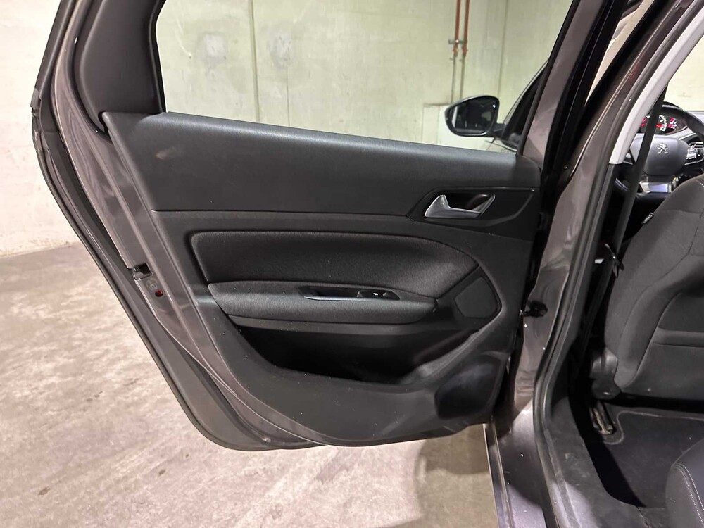 Peugeot 308 SW 1.2 PureTech Blue Lease Premium 131PS 2020, H-389-LH