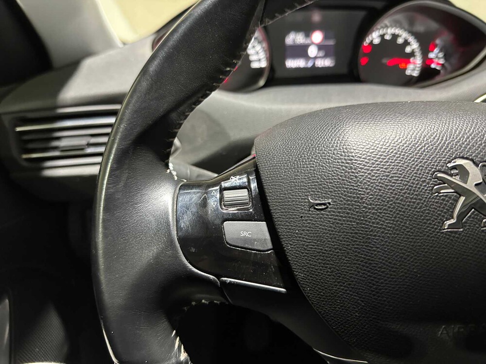 Peugeot 308 SW 1.2 PureTech Blue Lease Premium 131PS 2020, H-389-LH