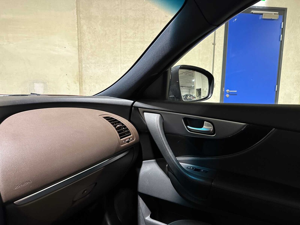 Infiniti FX 30d GT Premium 238PS 2012, 92-ZKP-3