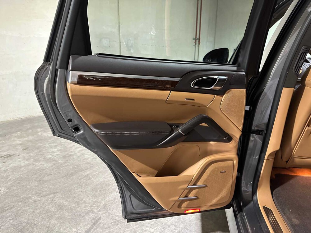 Porsche Cayenne GTS 4.8 V8 420pk 2013, P-551-BJ