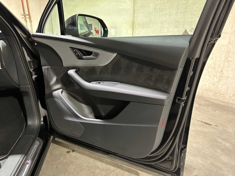 Audi Q7 55 TFSI e Quattro S-Line Pro Line Plus 340pk 2020, NL-Kenteken
