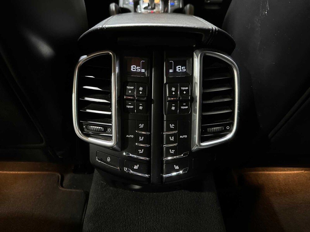 Porsche Cayenne S 3.6 V6 Sport Chrono 420pk 2014, NP-156-V