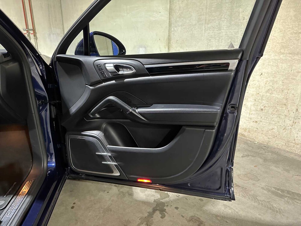 Porsche Cayenne S 3.6 V6 Sport Chrono 420pk 2014, NP-156-V