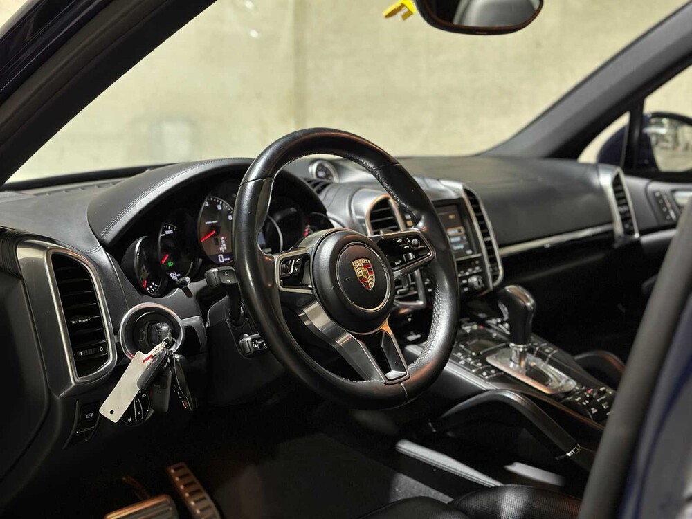 Porsche Cayenne S 3.6 V6 Sport Chrono 420pk 2014, NP-156-V