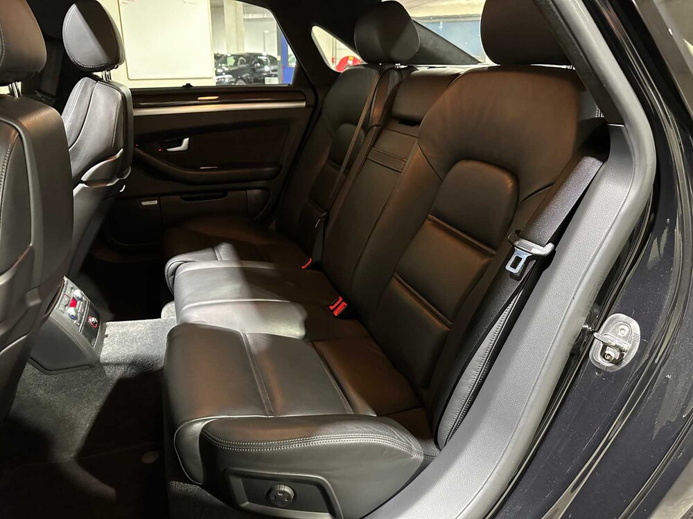 Audi S8 5.2 V10 Quattro 450pk 2006, 05-KKJ-7 Youngtimer