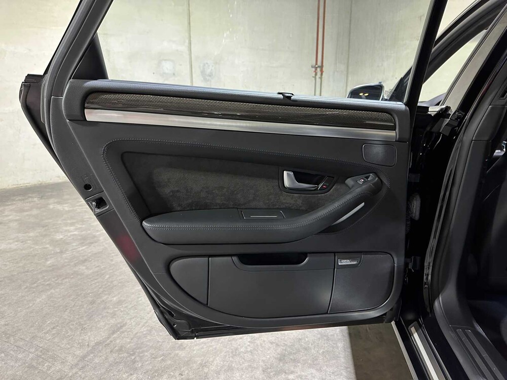 Audi S8 5.2 V10 Quattro 450pk 2006, 05-KKJ-7 Youngtimer