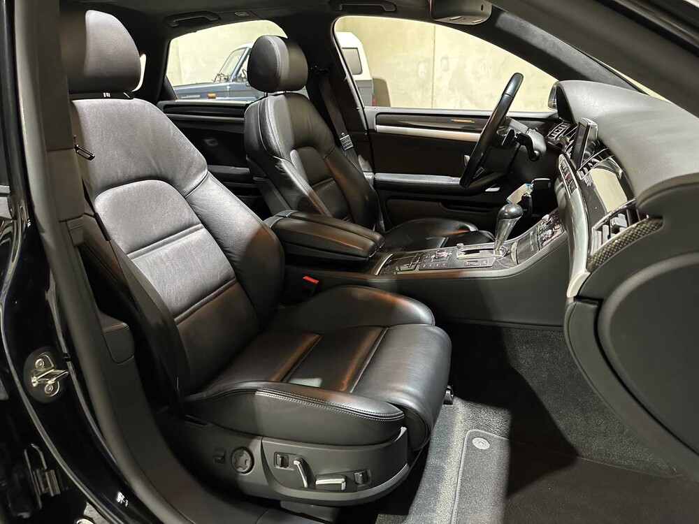 Audi S8 5.2 V10 Quattro 450pk 2006, 05-KKJ-7 Youngtimer