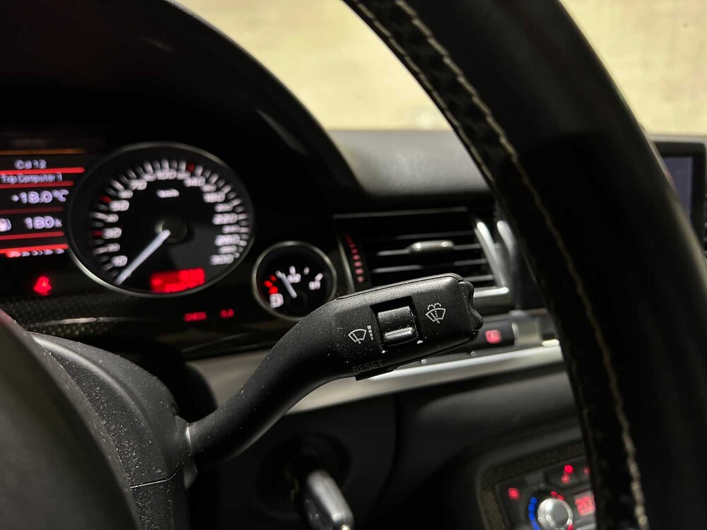 Audi S8 5.2 V10 Quattro 450pk 2006, 05-KKJ-7 Youngtimer