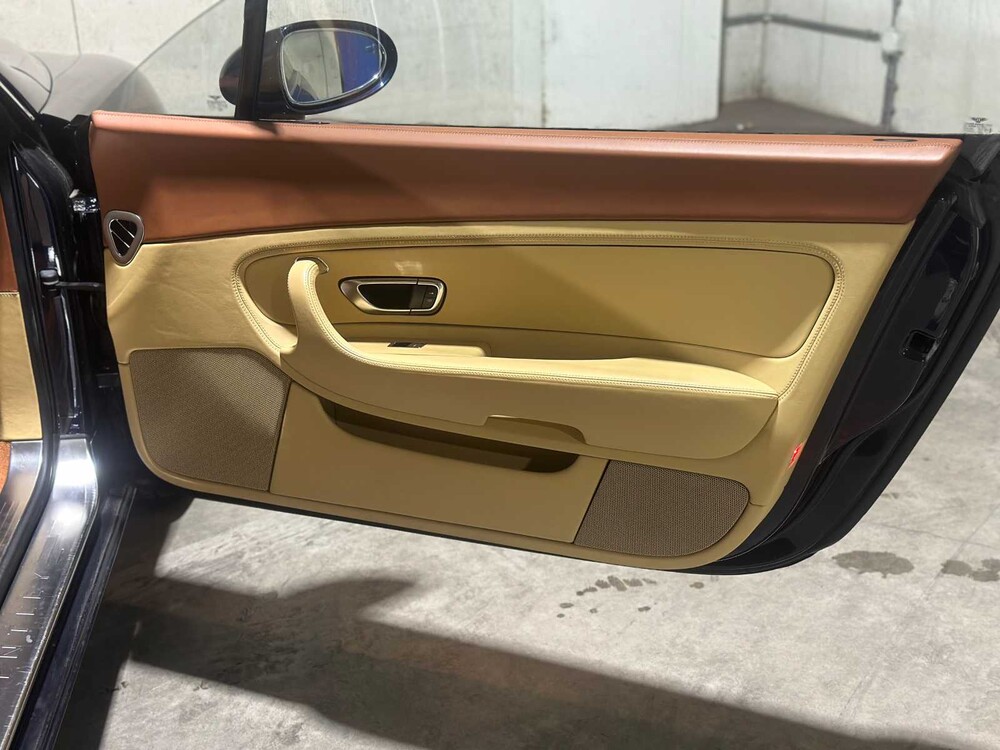 Bentley Continental GT 6.0 W12 560pk 2004, NL-Kenteken Youngtimer