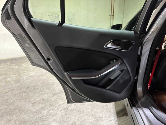 Mercedes-Benz GLA45 AMG 4Matic Edition 1 360hp 2014 GLA-Class, ST-944-T