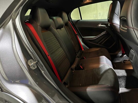 Mercedes-Benz GLA45 AMG 4Matic Edition 1 360hp 2014 GLA-Class, ST-944-T