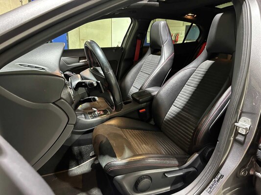 Mercedes-Benz GLA45 AMG 4Matic Edition 1 360hp 2014 GLA-Class, ST-944-T