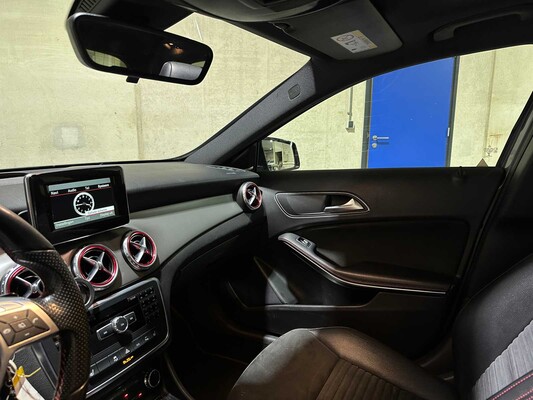 Mercedes-Benz GLA45 AMG 4Matic Edition 1 360hp 2014 GLA-Class, ST-944-T