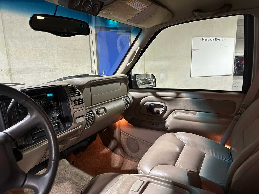 Chevrolet Suburban 1999, 95-JX-NT