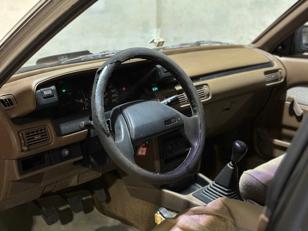 Toyota Camry 2.0 XLi TC 16 128pk 1987, SN-87-JY