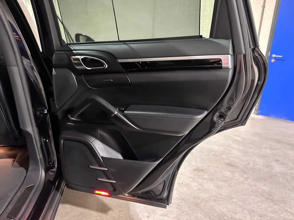 Porsche Cayenne S E-Hybrid 3.0 V6 (Sport Chrono) Plug-In Hybrid 416pk 2015, HD-942-B