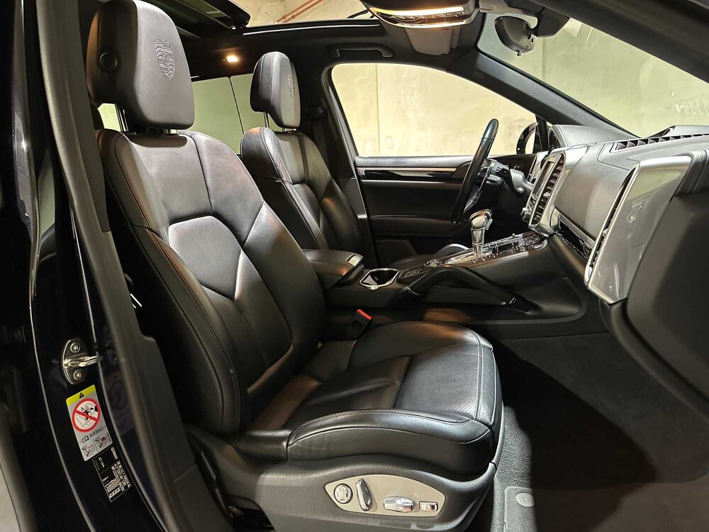 Porsche Cayenne S E-Hybrid 3.0 V6 (Sport Chrono) Plug-In Hybrid 416pk 2015, HD-942-B