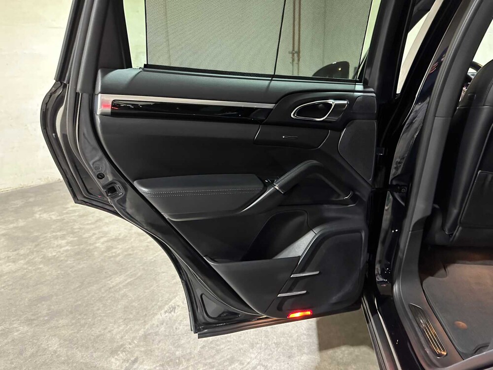 Porsche Cayenne S E-Hybrid 3.0 V6 (Sport Chrono) Plug-In Hybrid 416pk 2015, HD-942-B