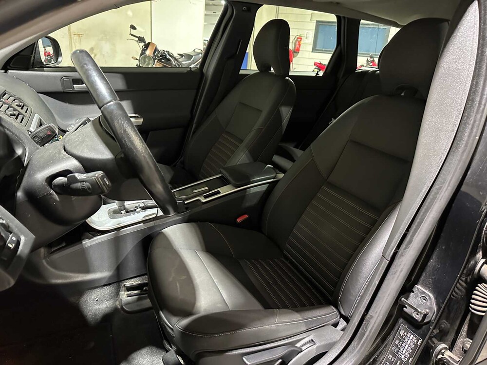 Volvo V50 2.0 D3 R-Design Pro Edition 150pk 2011, NK-210-T