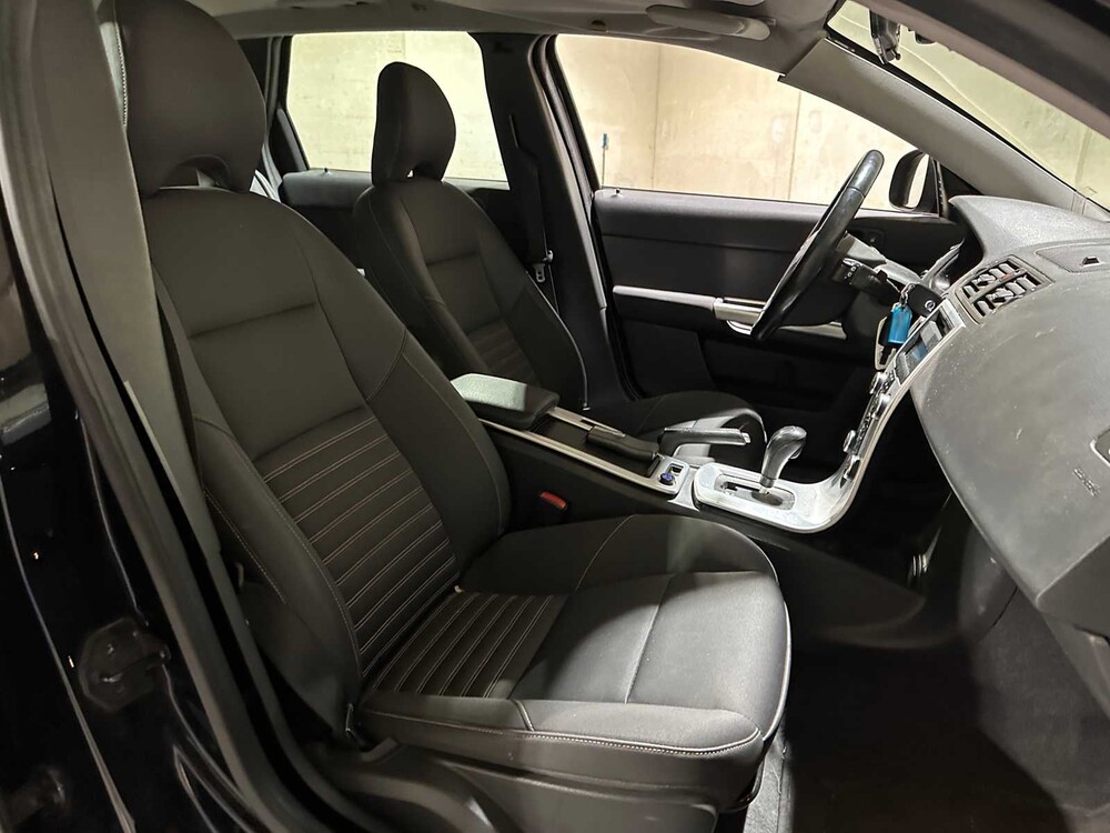 Volvo V50 2.0 D3 R-Design Pro Edition 150pk 2011, NK-210-T