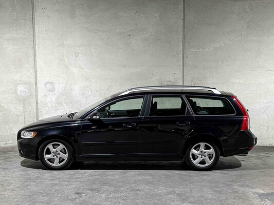 Volvo V50 2.0 D3 R-Design Pro Edition 150pk 2011, NK-210-T