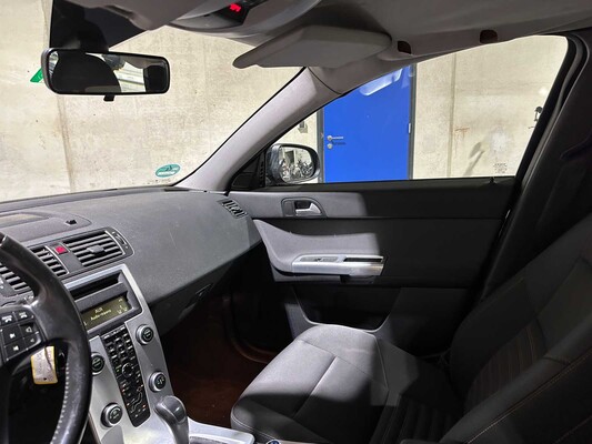 Volvo V50 2.0 D3 R-Design Pro Edition 150pk 2011, NK-210-T