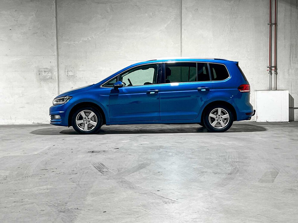 Volkswagen Touran 1.4 TSI Connected Series -Automaat- 150pk 2016, JS-249-R