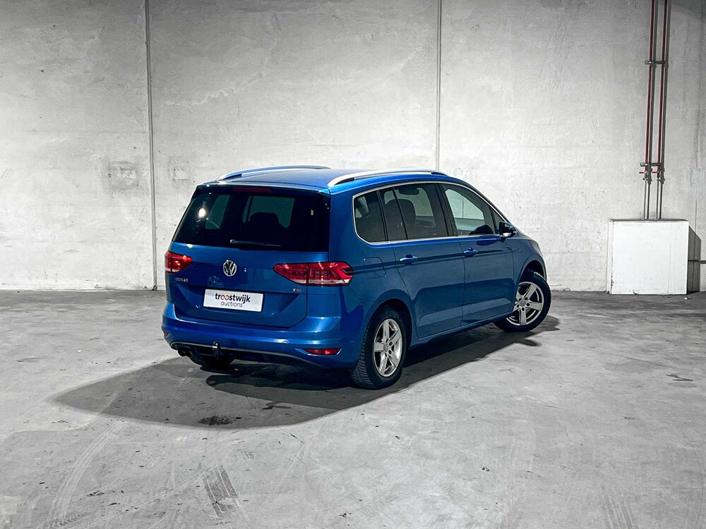 Volkswagen Touran 1.4 TSI Connected Series -Automaat- 150pk 2016, JS-249-R