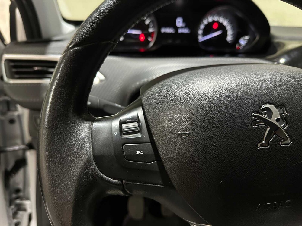 Peugeot 2008 1.2 PureTech Urban Cross 82pk 2016, R-164-VR