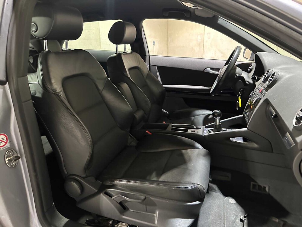 Audi A3 1.6 Ambition 102pk 2006, 20-TH-VG