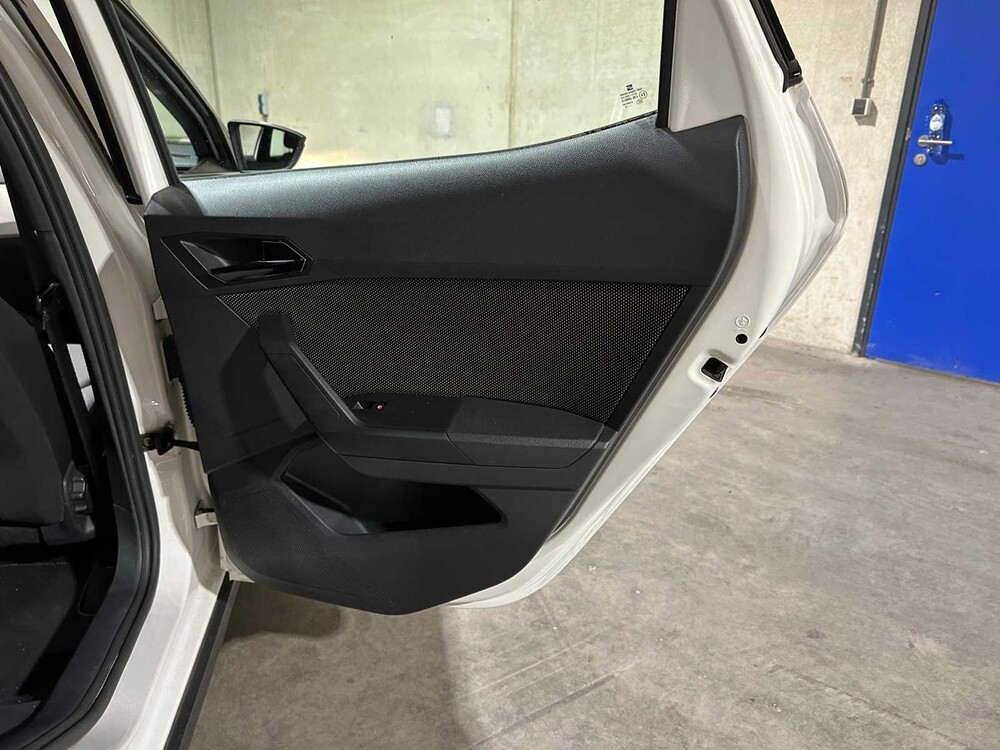 SEAT Arona 1.6 TDI Xcellence Business Intense 95pk 2018, SK-696-G