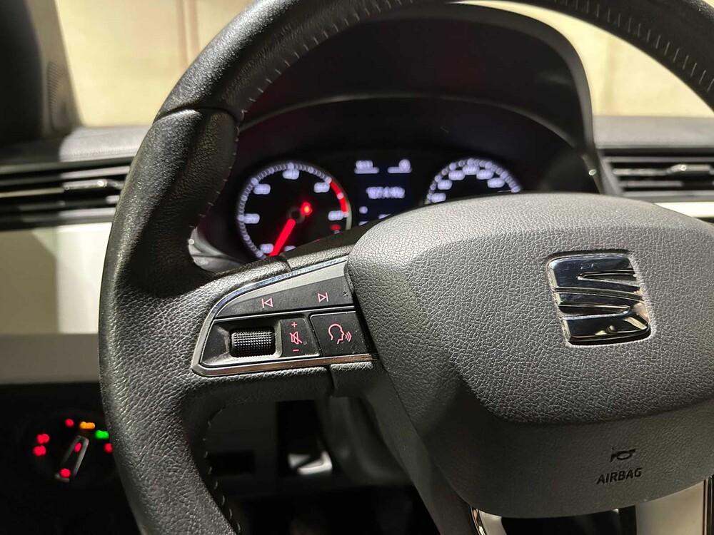 SEAT Arona 1.6 TDI Xcellence Business Intense 95pk 2018, SK-696-G