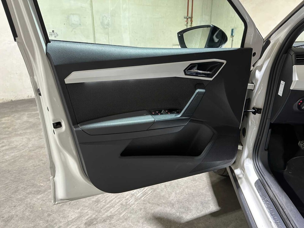 SEAT Arona 1.6 TDI Xcellence Business Intense 95pk 2018, SK-696-G