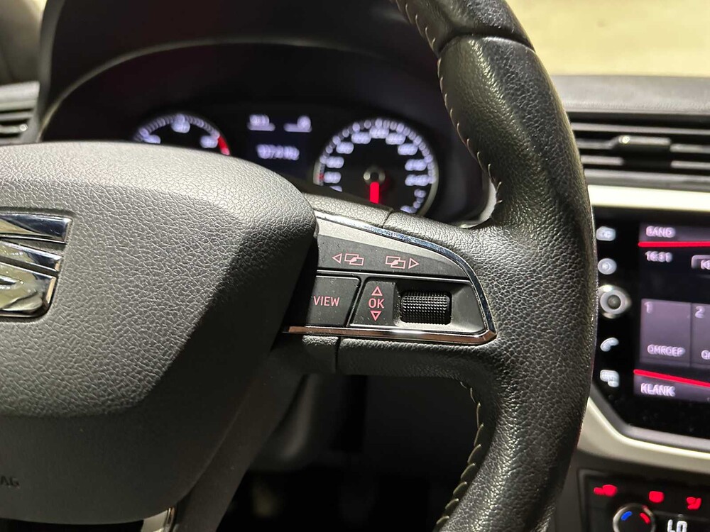 SEAT Arona 1.6 TDI Xcellence Business Intense 95pk 2018, SK-696-G