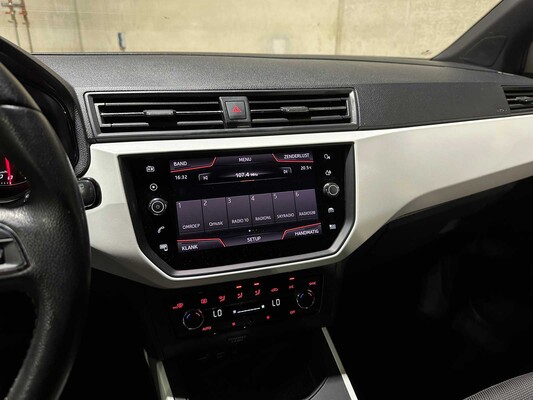 SEAT Arona 1.6 TDI Xcellence Business Intense 95pk 2018, SK-696-G