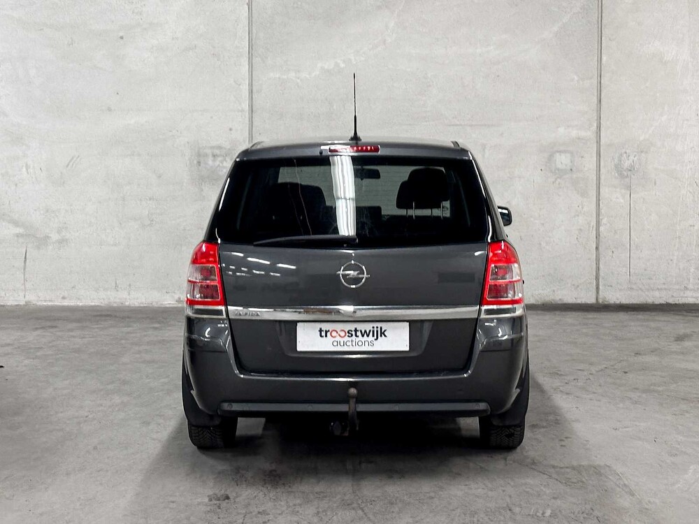 Opel Zafira 1.8 Edition 140pk 2011, 06-RGP-3