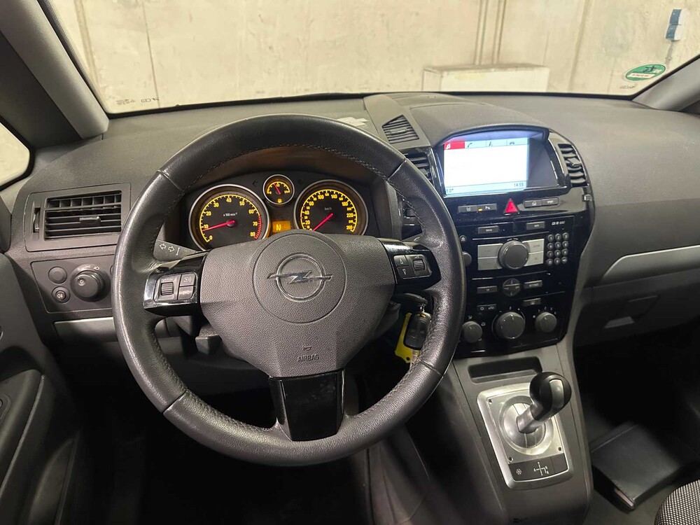 Opel Zafira 1.8 Edition 140pk 2011, 06-RGP-3