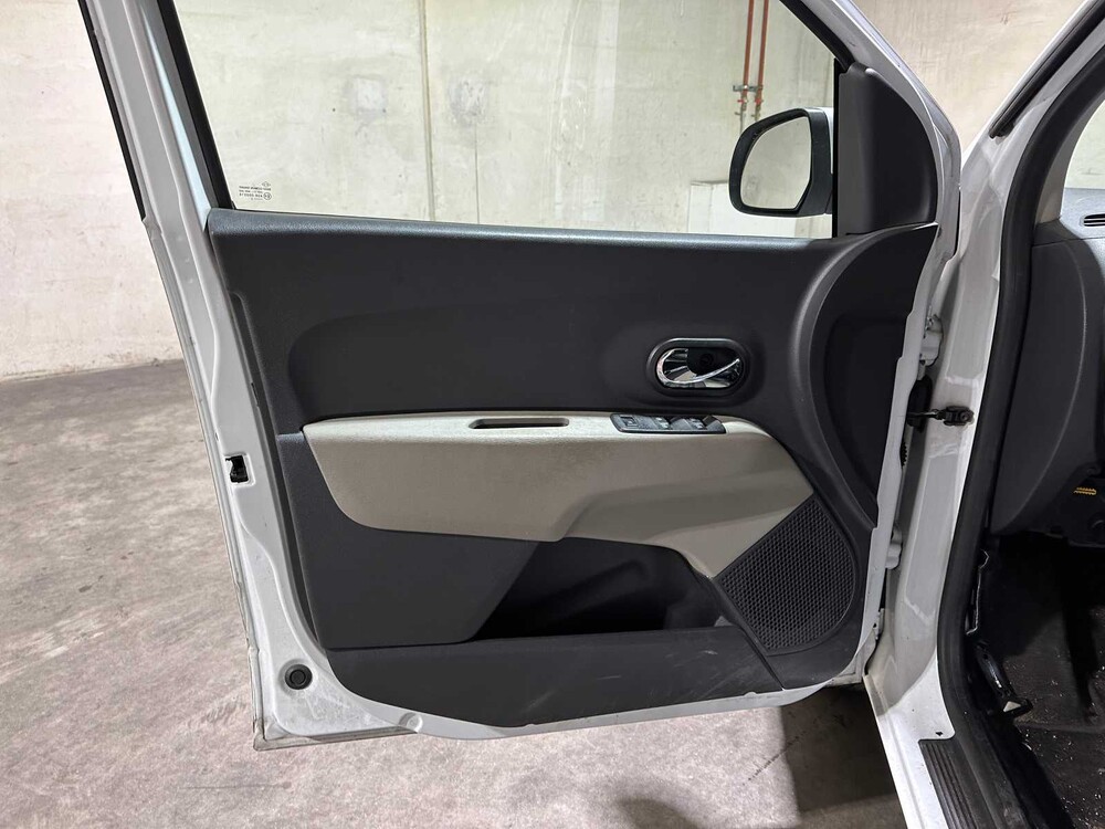 Dacia Lodgy 1.2 TCe Prestige 7-Persoons 116pk 2013, 4-KGD-46