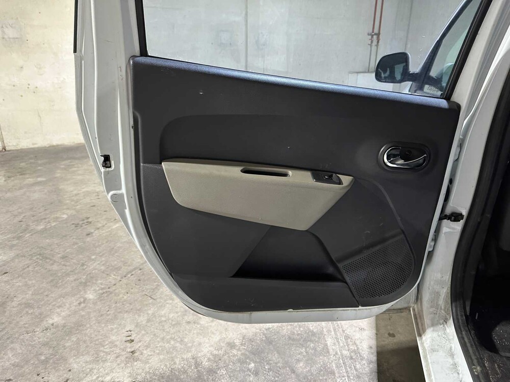 Dacia Lodgy 1.2 TCe Prestige 7-Persoons 116pk 2013, 4-KGD-46