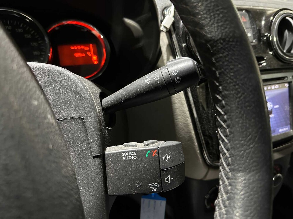 Dacia Lodgy 1.2 TCe Prestige 7-Persoons 116pk 2013, 4-KGD-46